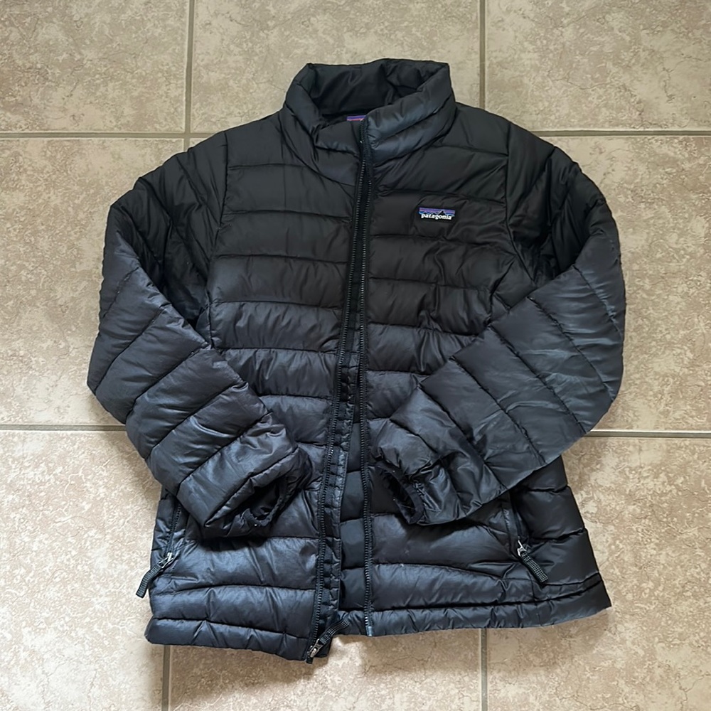 Patagonia Kids Down sweater. Youth size L.